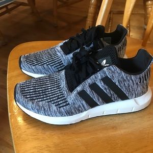 adidas swift run shoes